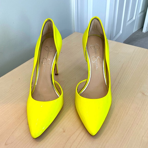 Jessica Simpson neon yellow heels - Picture 2 of 9